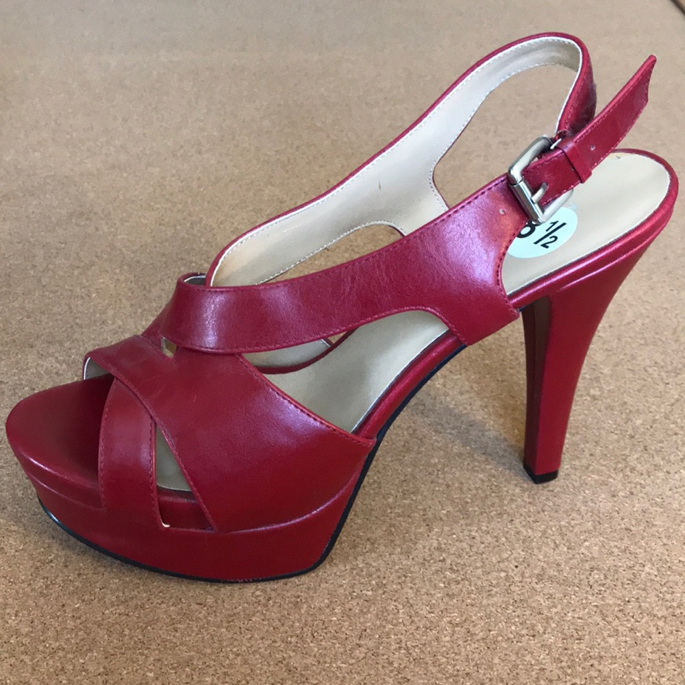 NINE WEST Red heels